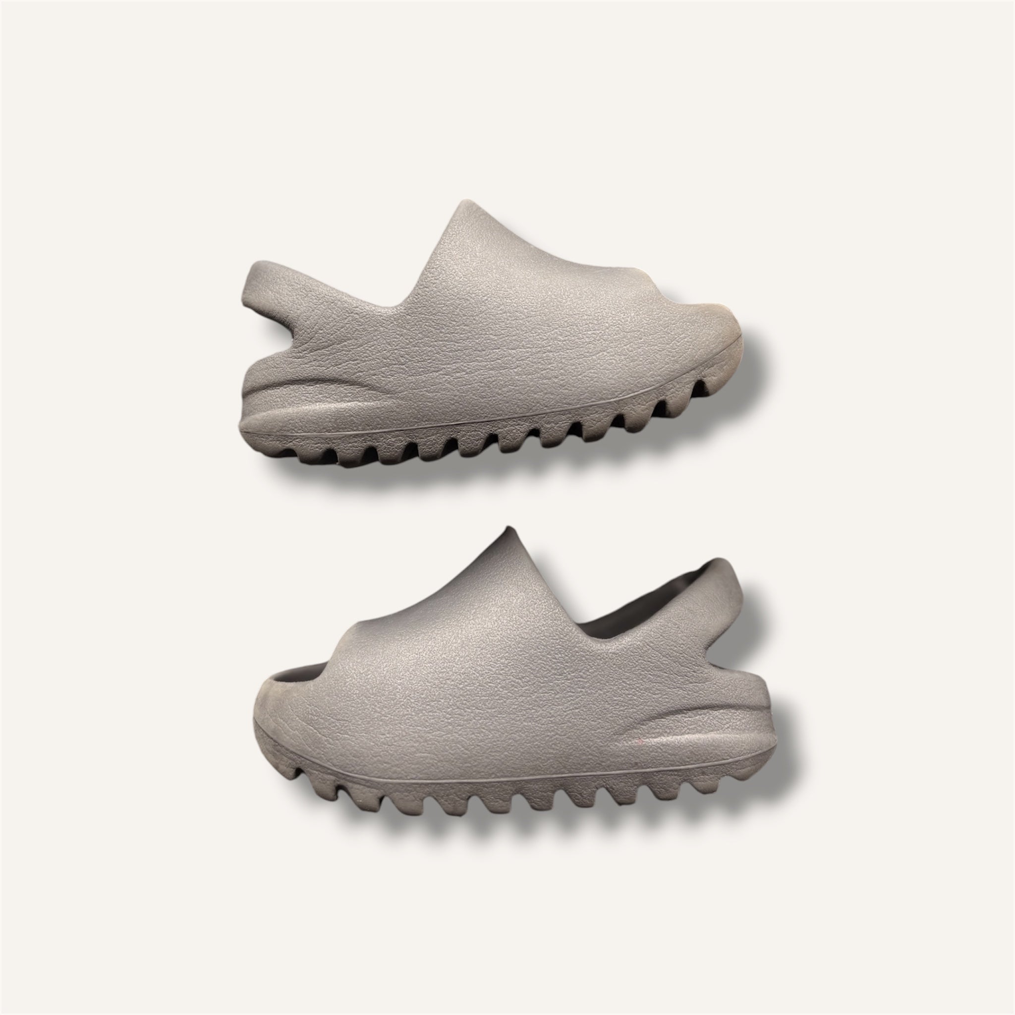 Adidas Yeezy Slides Grey (6C)