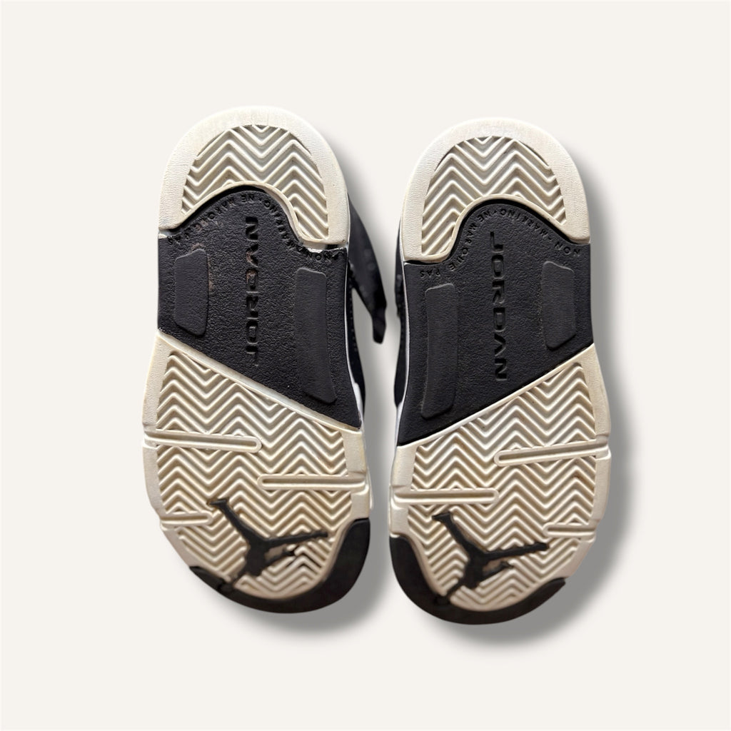 Jordan 5 Retro Oreo Sneakers (9C)