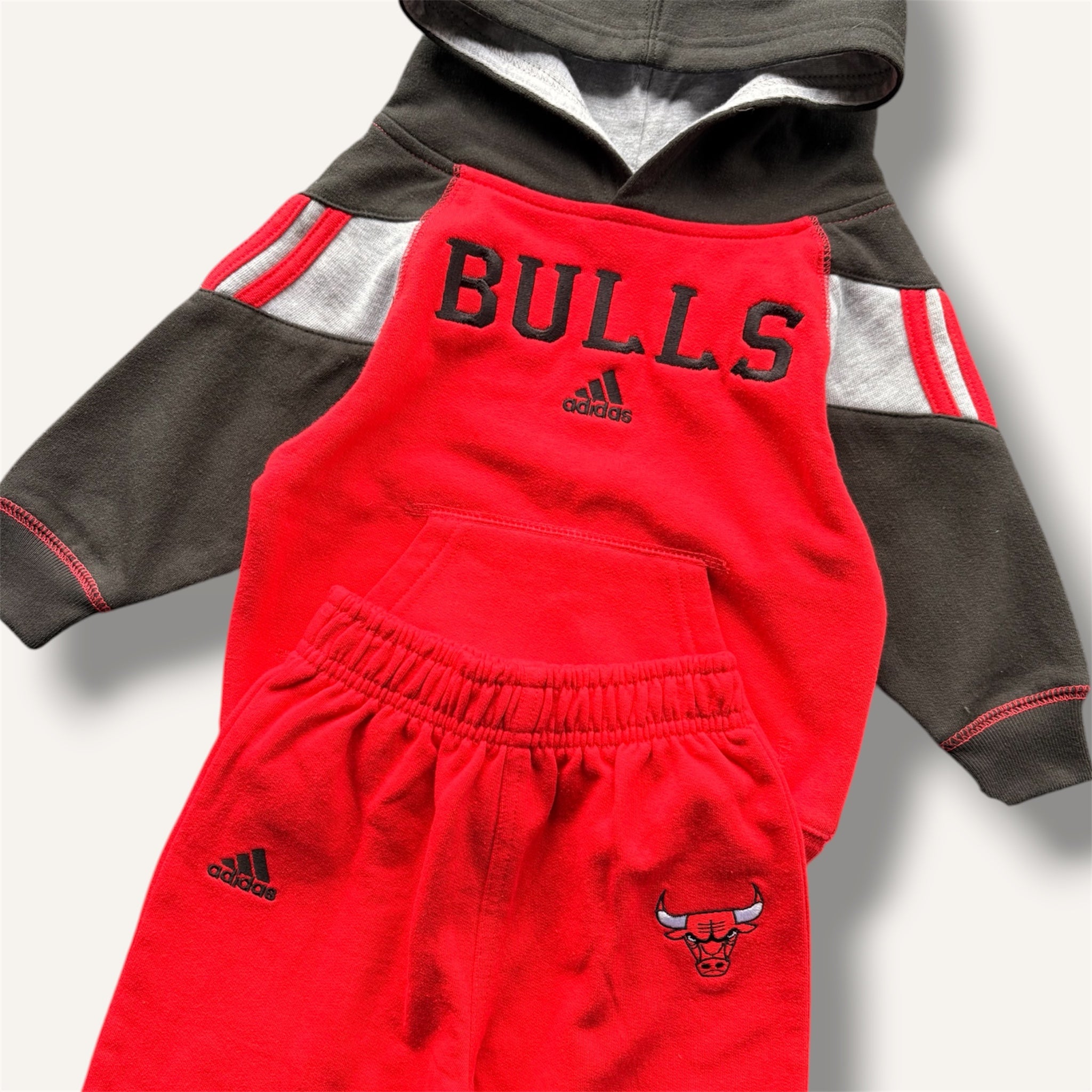Adidas Chicago Bulls Hoodie and Pants Set BNWT (12/18M)