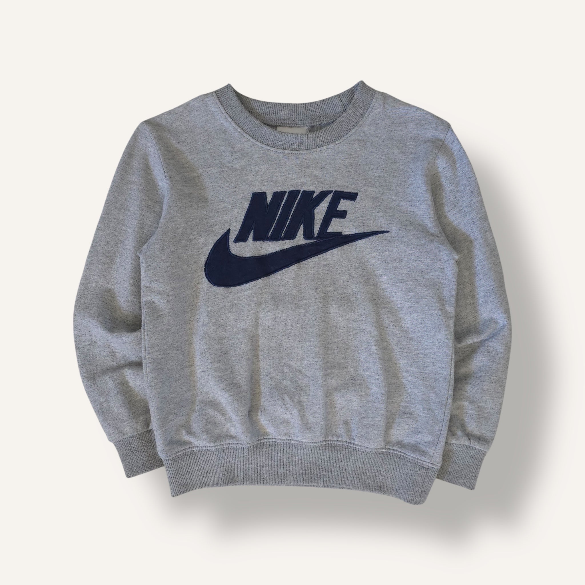 90s Nike Grey and Navy "Nike" Embroided Crewneck (5/6)
