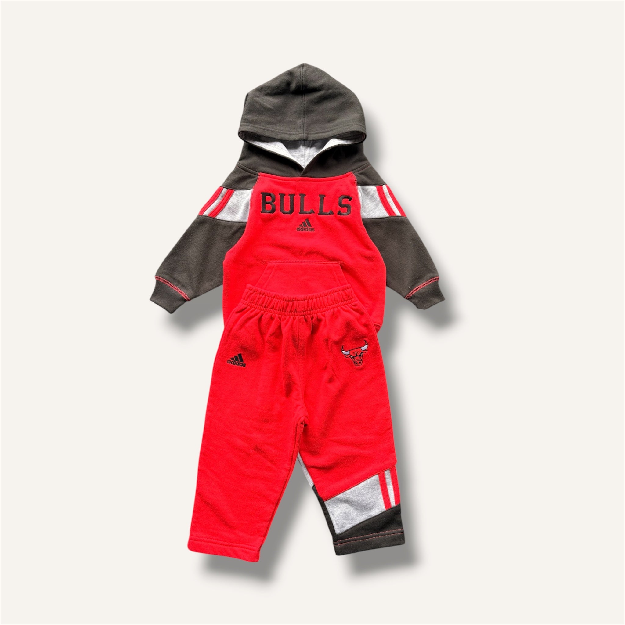 Adidas Chicago Bulls Hoodie and Pants Set BNWT (12/18M)