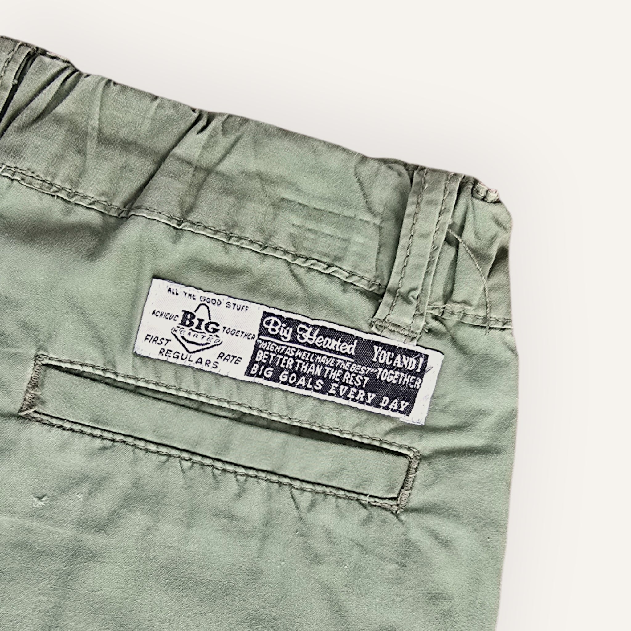 Dickies Classic Cotton Khaki Green Shorts (3T).