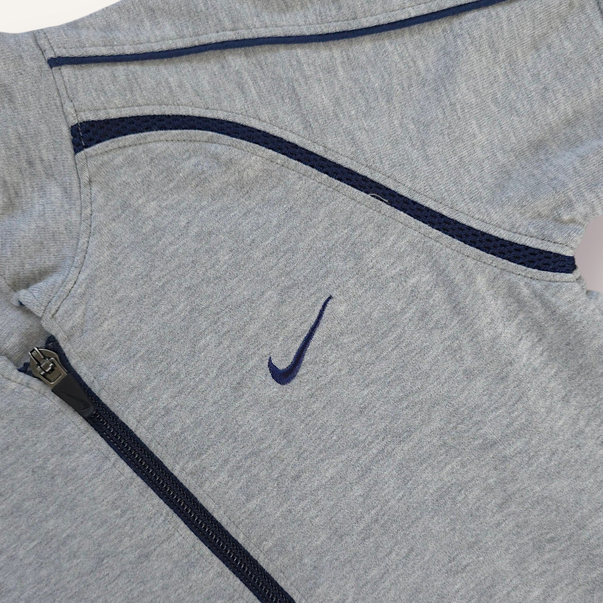 Y2K Grey and Navy Nike Zippy Top (4T)