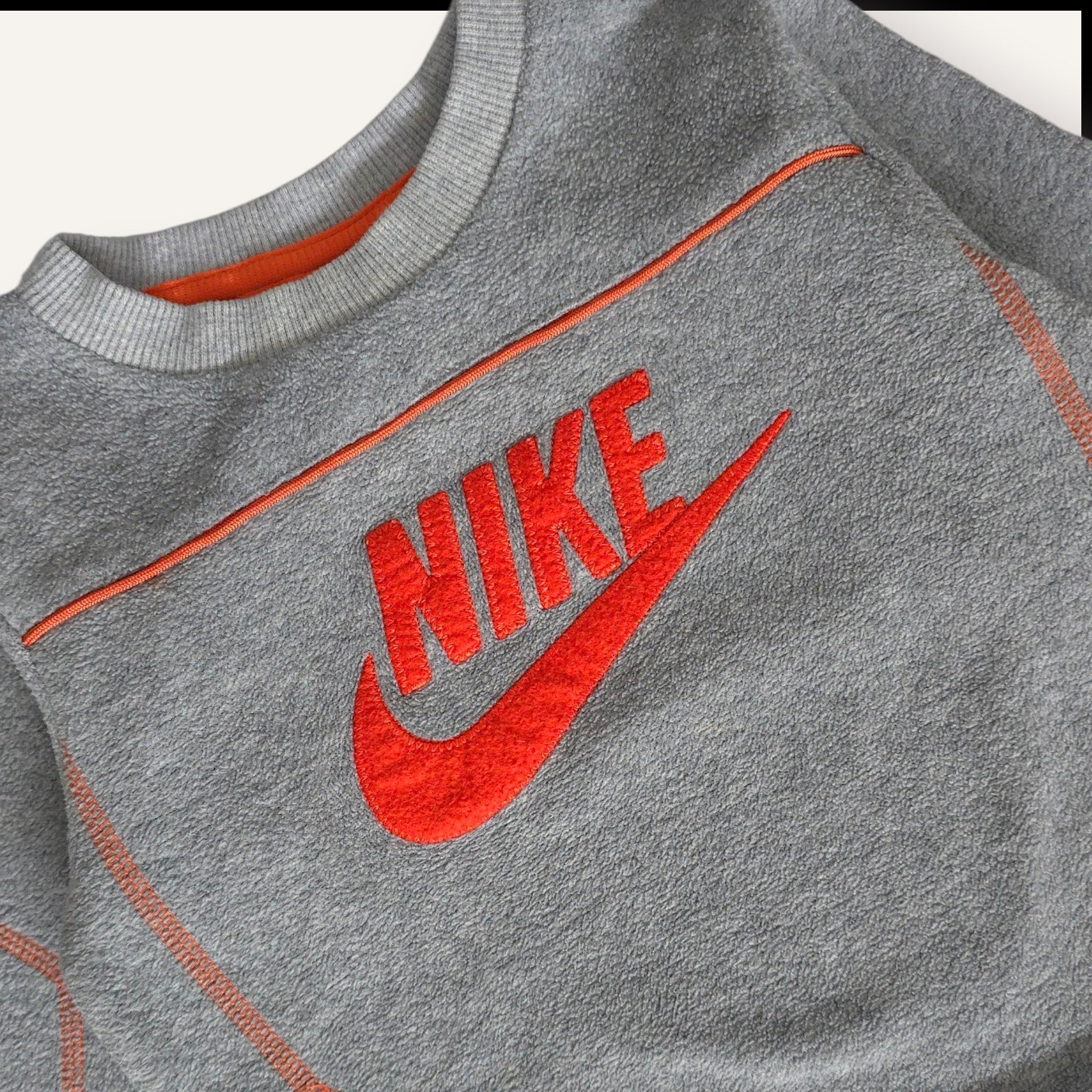 Y2K Nike Grey Fleece Crewneck w Orange Detailing (18/24M)