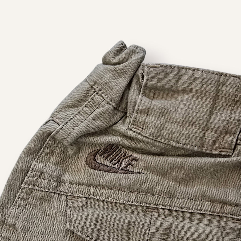 Y2K Nike Khaki Cargo Pants (2T)