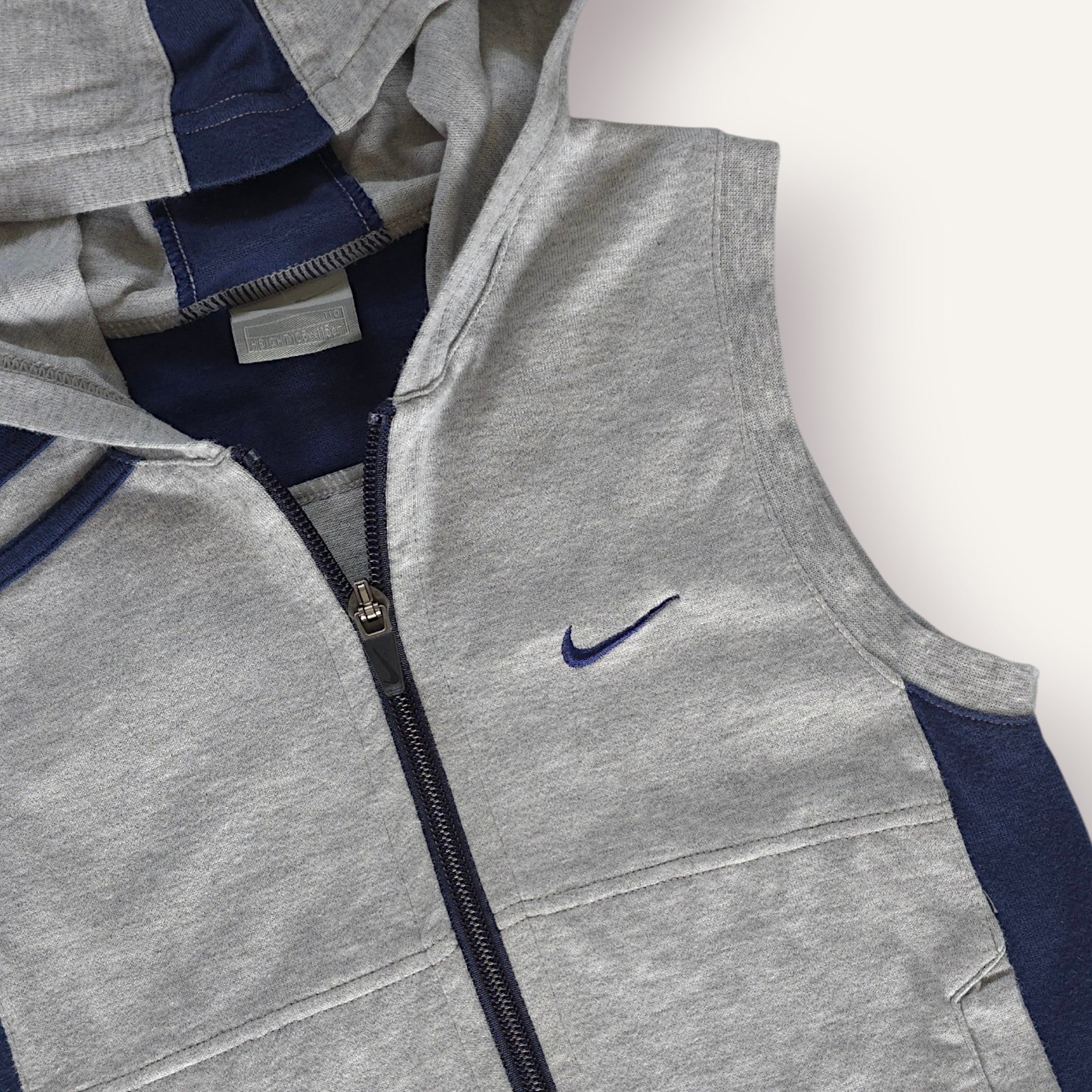 Y2K Grey and Navy Hooded Nike Vest (4T)