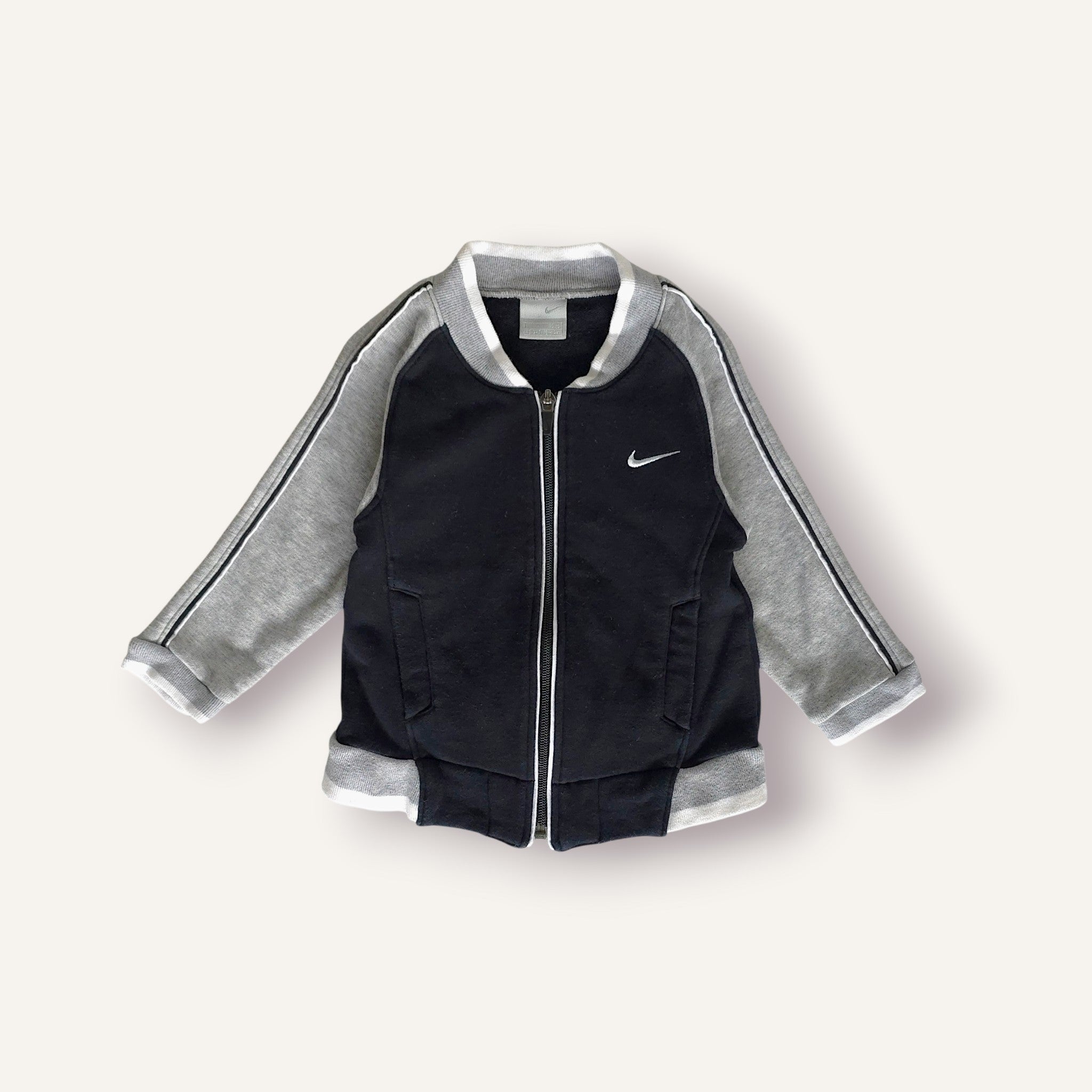 Y2K Nike Black, Grey and White Track Jacket (2T)