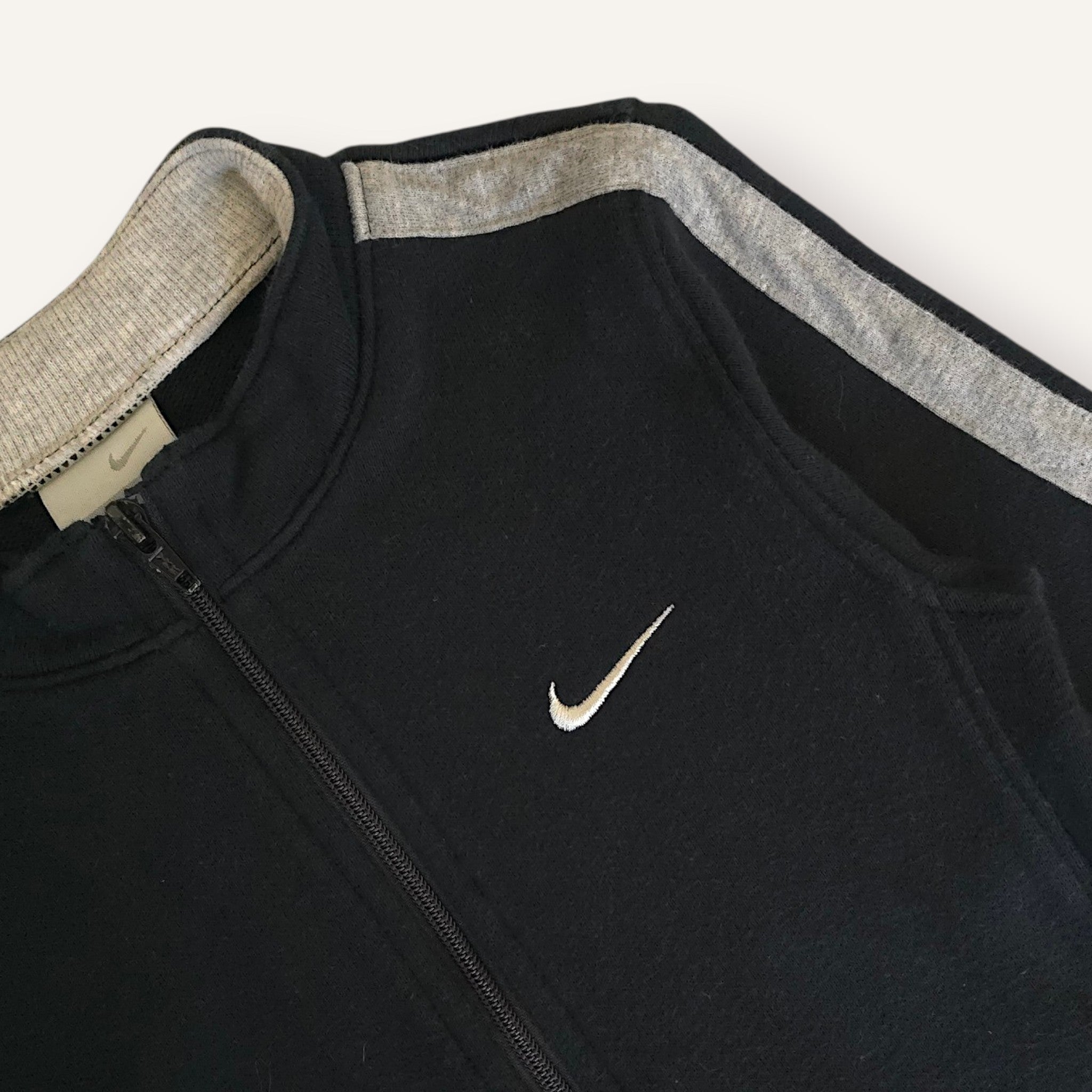 Y2K Nike Black and Grey Track Jacket (3T)