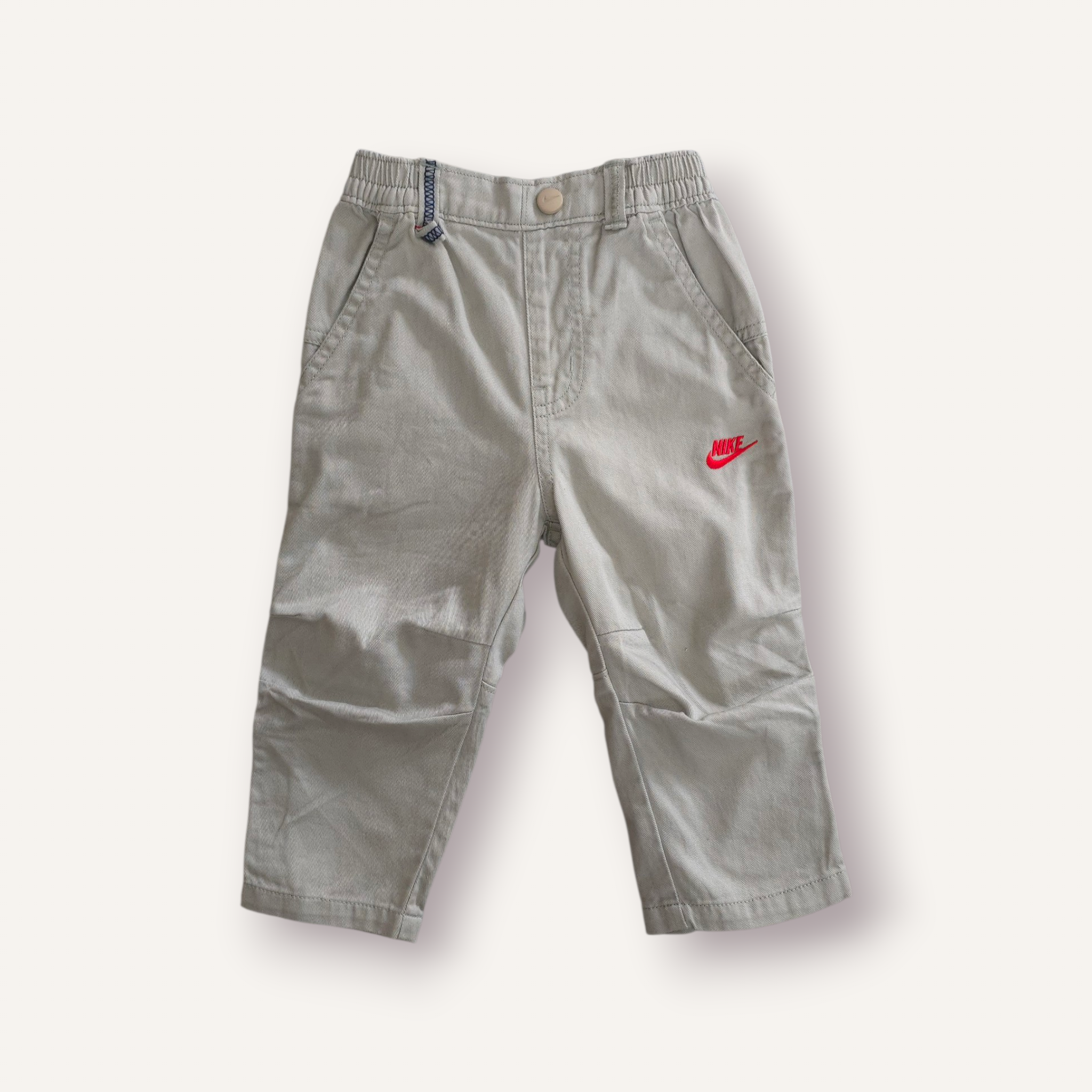 Y2K Nike Pants Grey w Red Branding (1-2)