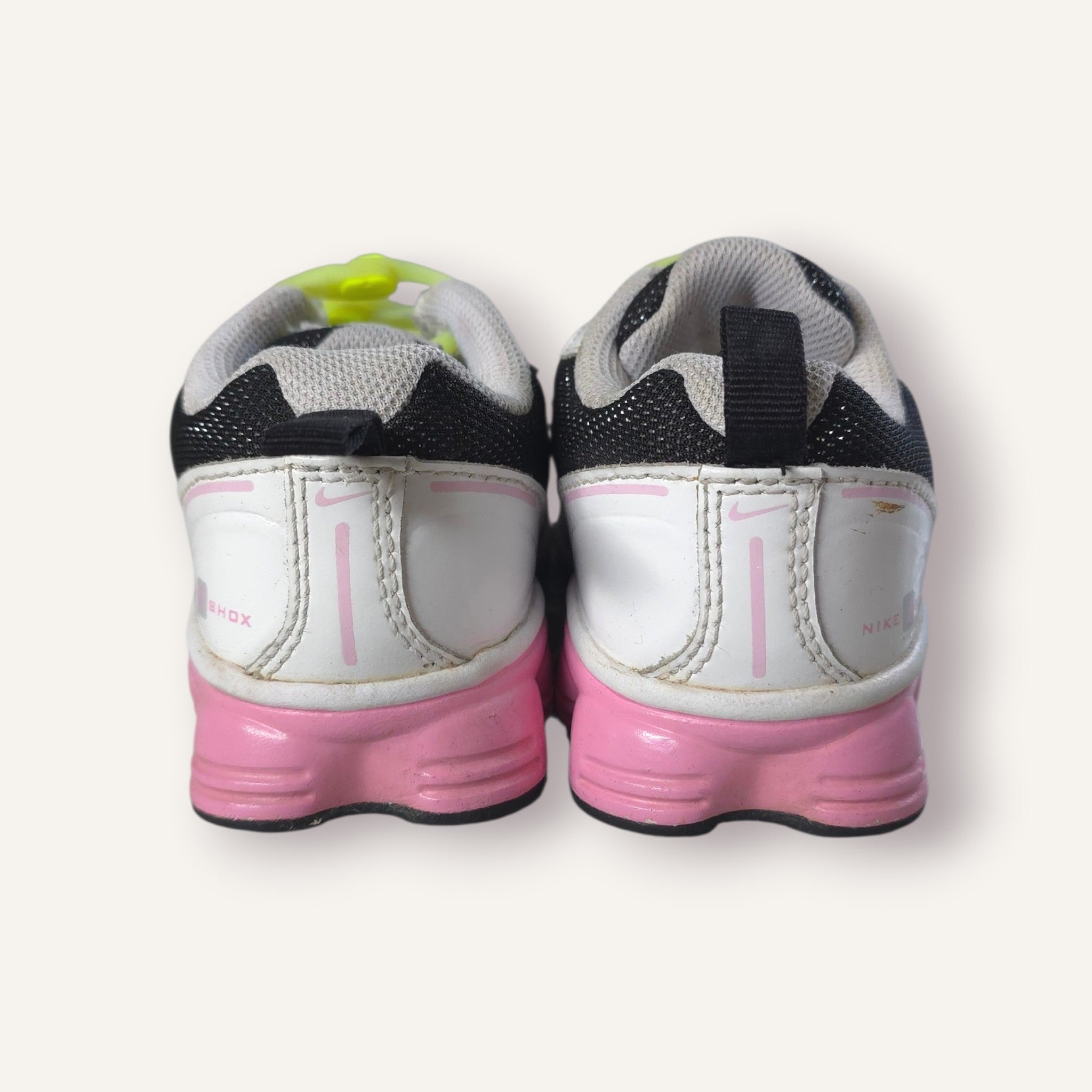 2009 Pink and White Nike Shox (7C)